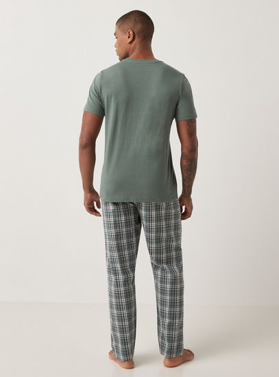 Printed Knit Round Neck T-shirt and Full Length Checked Pyjama Set