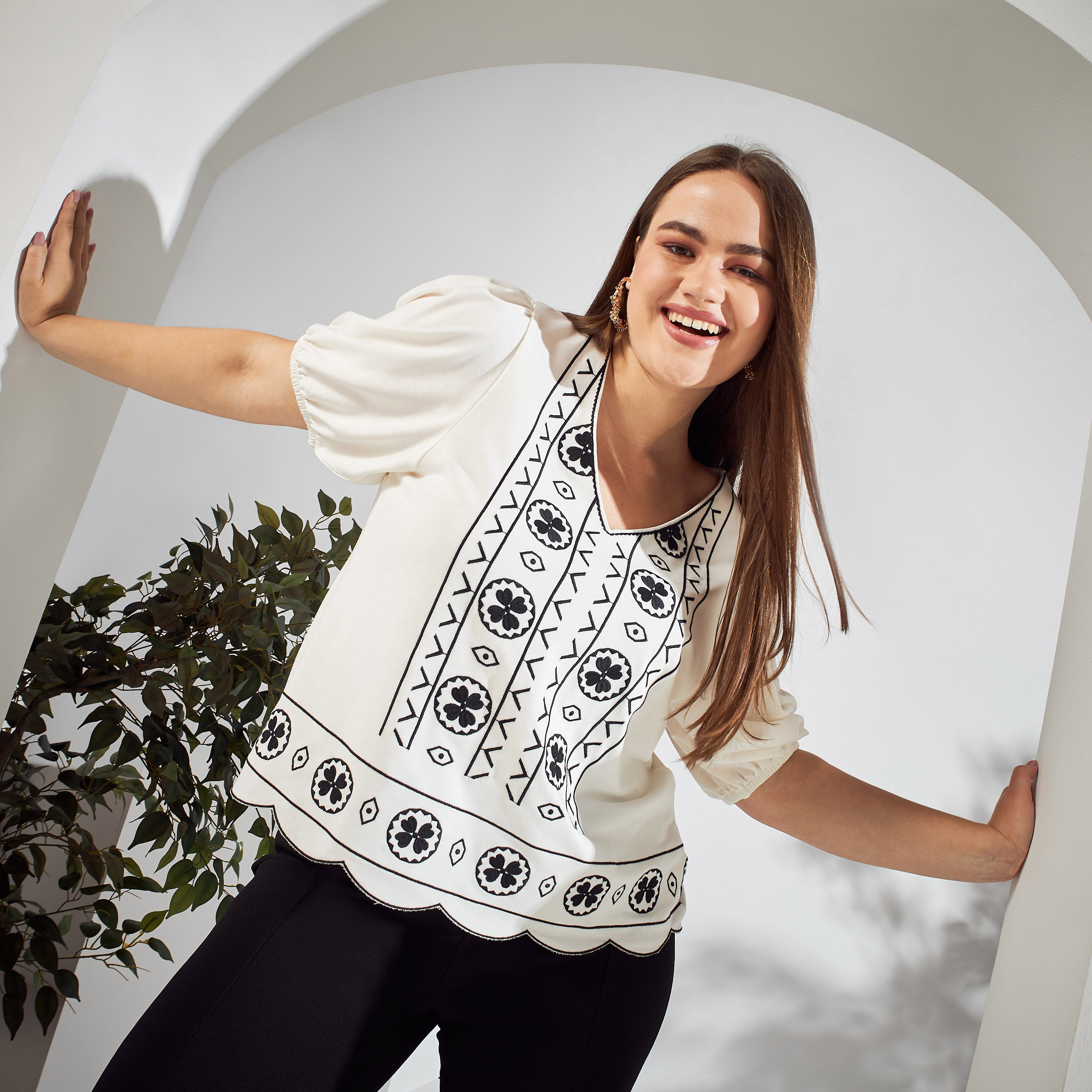 MEER.　CREAM PUFF TOP /BLK Sparkle Puff-sleeve Tulle Top For Women | Factory