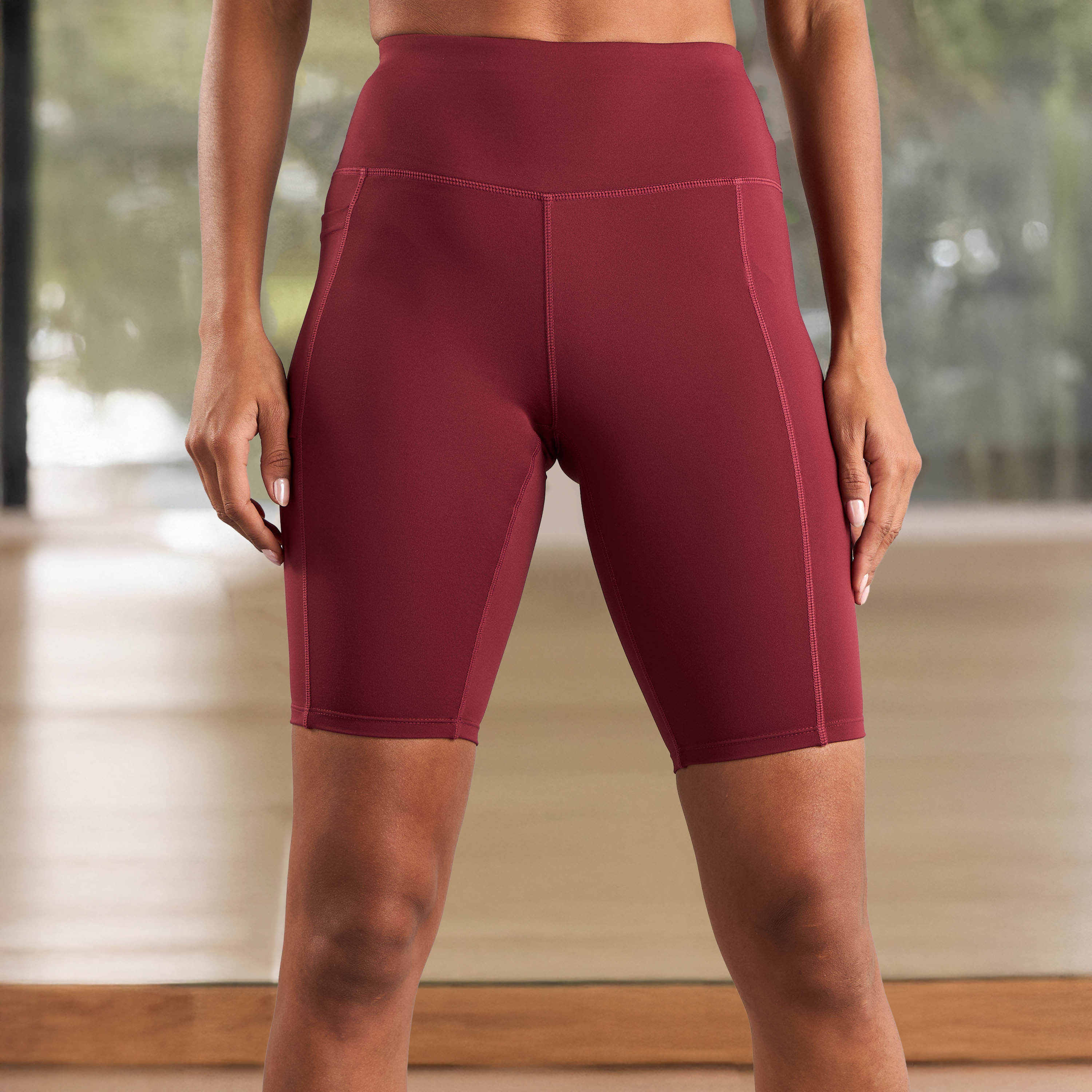 شورت دراجي بسيط مع جيوب