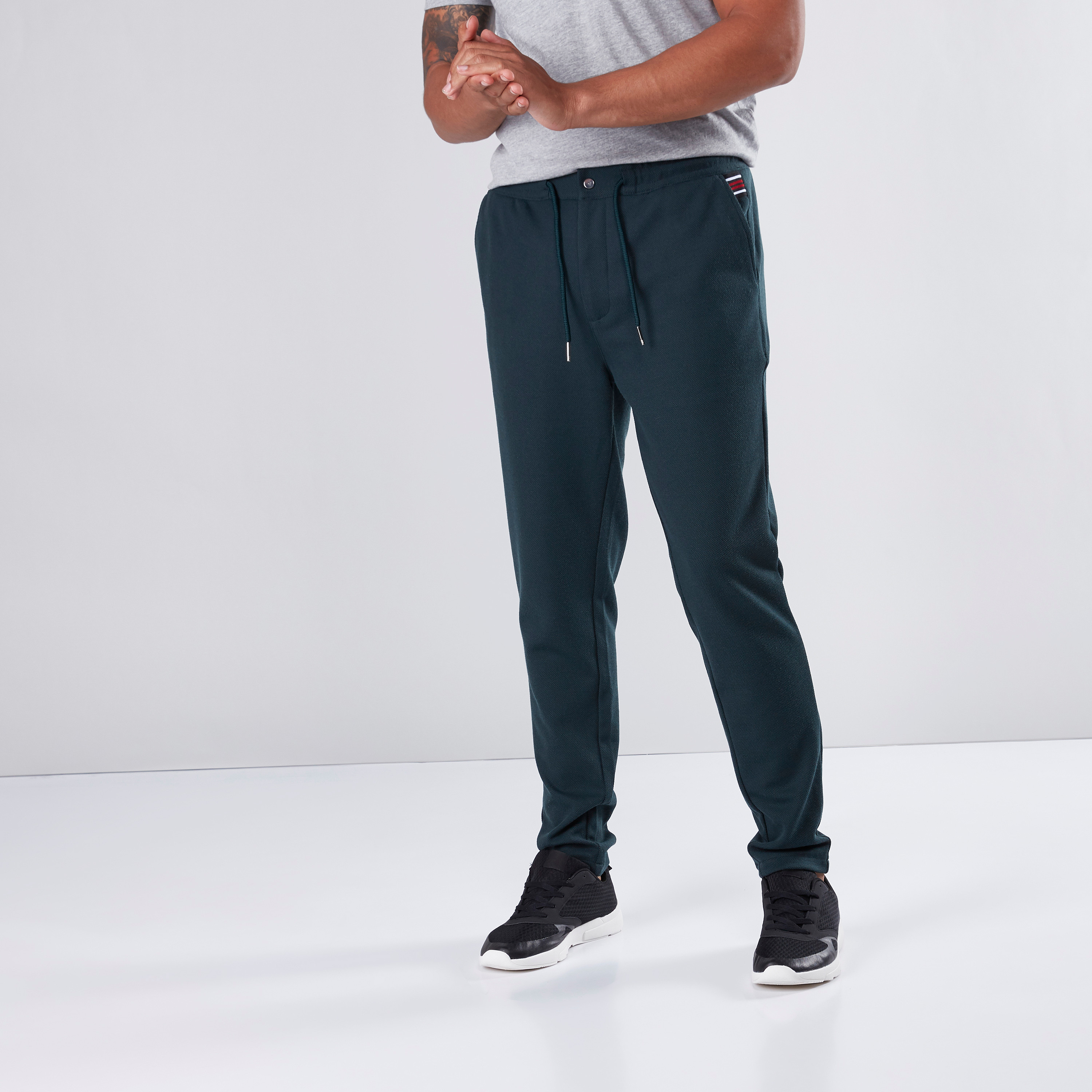 Shop Full Length Mid Rise Pants in Slim Fit with Pocket Detail Online Max Bahrain