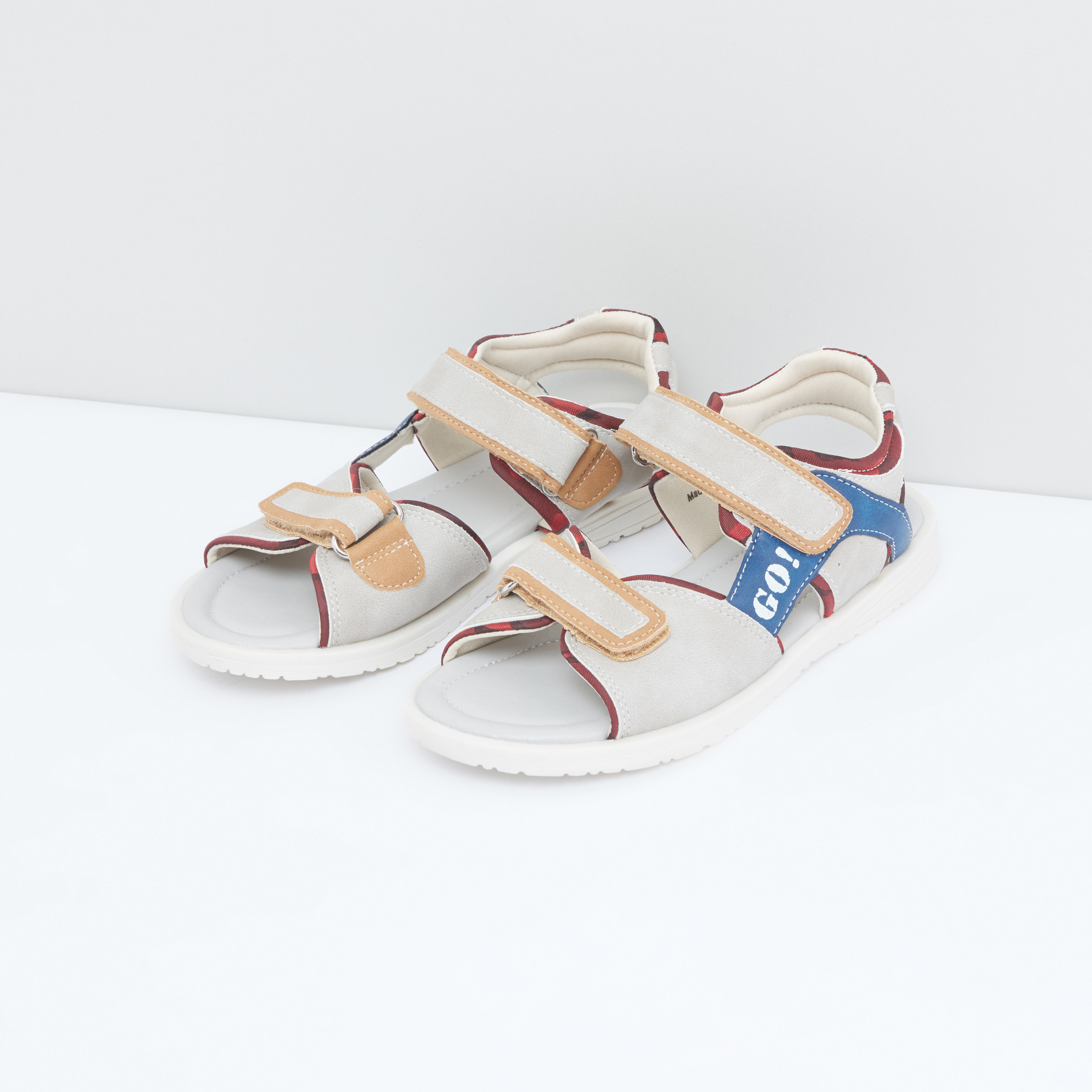 Floaters sandals online on sale shopping