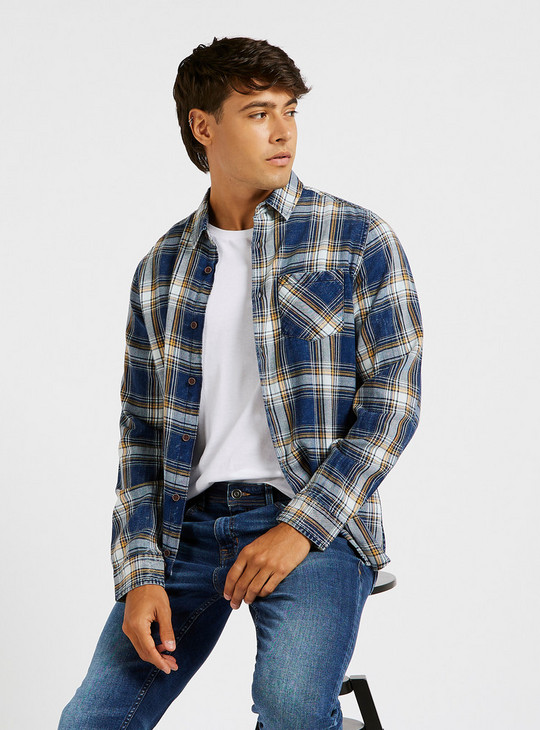 Checked Shirt with Long Sleeves and Button-Up Closure