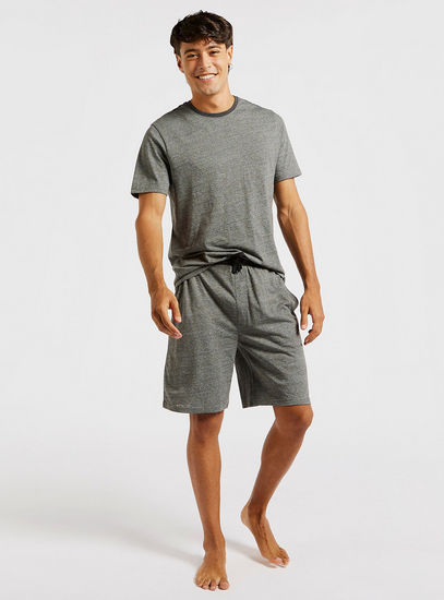 Solid T-shirt with Short Sleeves and Knee-Length Shorts Set