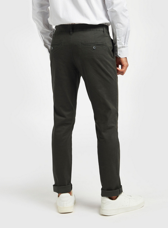 Slim Fit Solid Mid-Rise Chinos