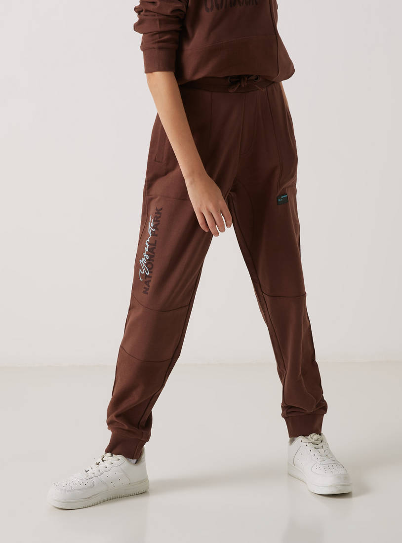 Typographic Print Joggers with Drawstring Closure and Pockets-Joggers-image-0