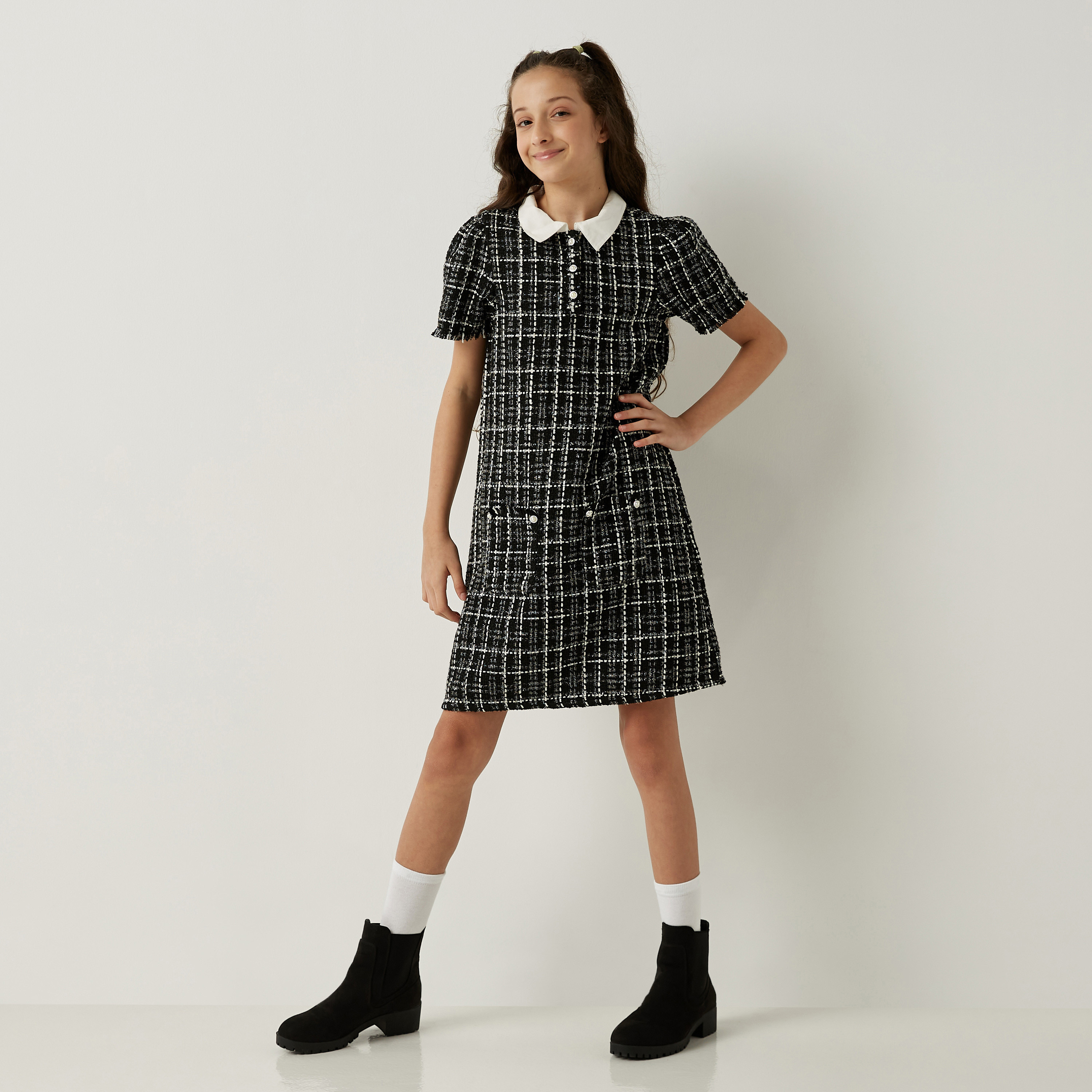 Tweed dress shop with collar