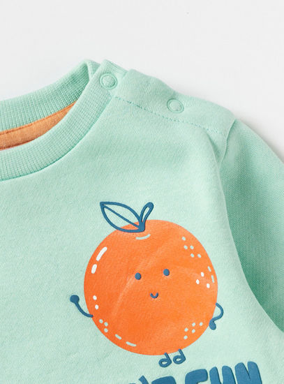 Fruit Print Sweatshirt with Round Neck and Long Sleeves