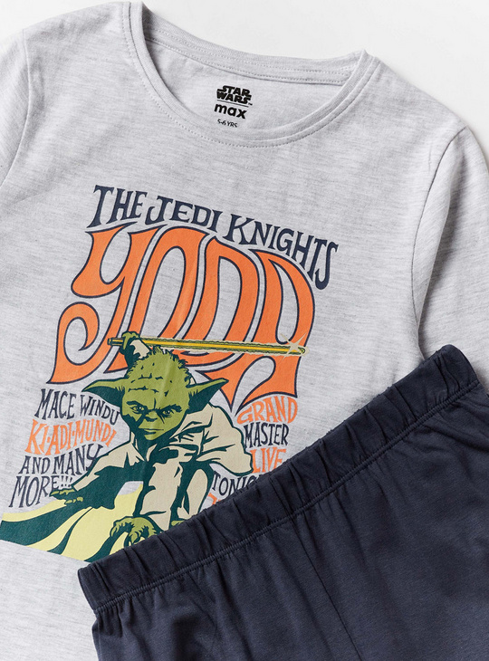 Yoda Print Round Neck T-shirt with Full Length Pyjama Set