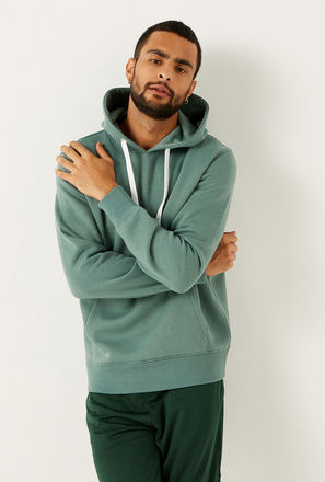 Solid Anti-Pilling Hooded Sweatshirt with Long Sleeves and Kangaroo Pocket