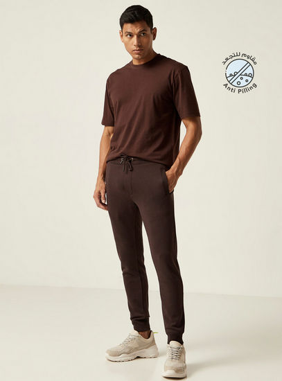 Skinny Fit Anti-Pilling Mid-Rise Joggers with Drawstring Closure