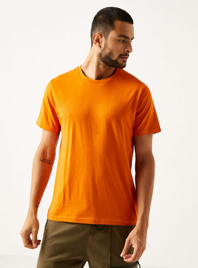 Solid Fade Resistant Crew Neck T-shirt with Short Sleeves