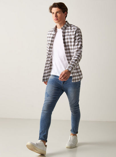 Checked Oxford Shirt with Button Down Collar and Long Sleeves