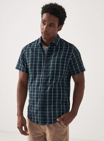 Checked Shirt with Short Sleeves and Button Closure