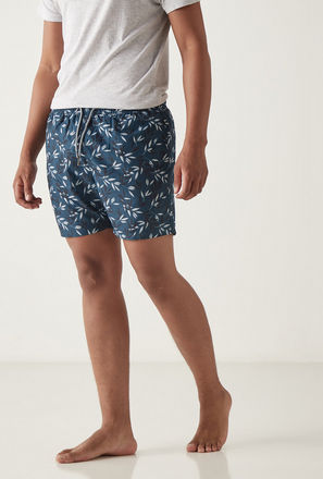 Printed Shorts with Drawstring Closure and Pockets