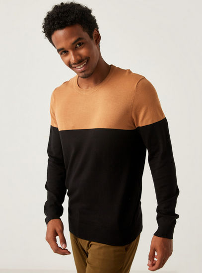 Dual-Tone Sweater with Long Sleeves and Crew Neck-Cardigans & Sweaters-image-0