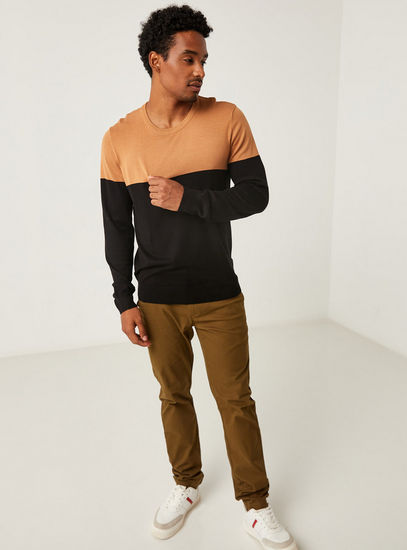 Dual-Tone Sweater with Long Sleeves and Crew Neck-Cardigans & Sweaters-image-1