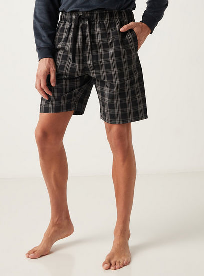 Checked Shorts with Drawstring Closure and Pockets-Shorts & Pyjamas-image-0