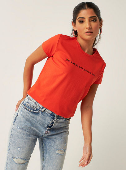Slogan Print Crew Neck T-shirt with Short Sleeves