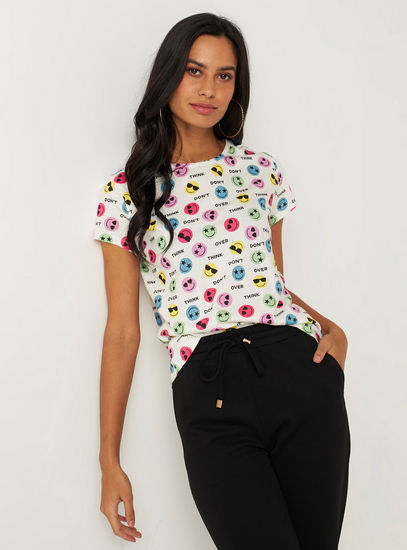 Emoji Print T-shirt with Round Neck and Short Sleeves