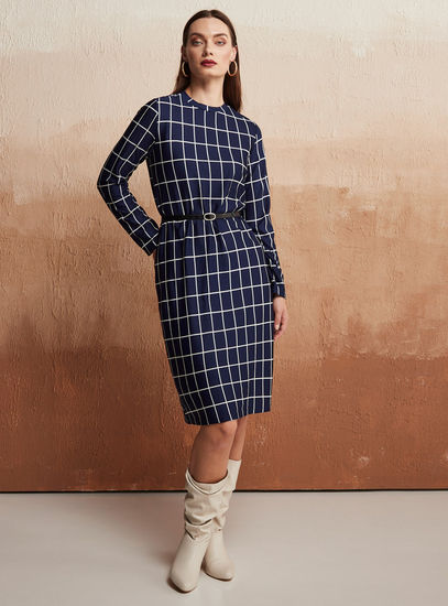 Checked Long Sleeves Dress with Round Neck and Belt Detail