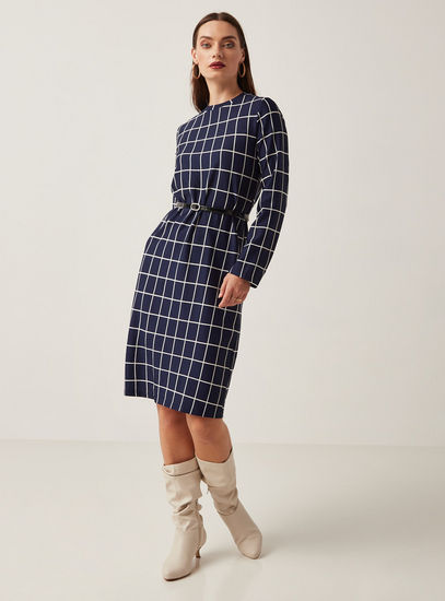 Checked Long Sleeves Dress with Round Neck and Belt Detail