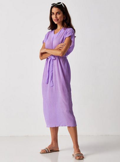 Textured V-neck Midi Dress with Short Sleeves and Tie Up Detail