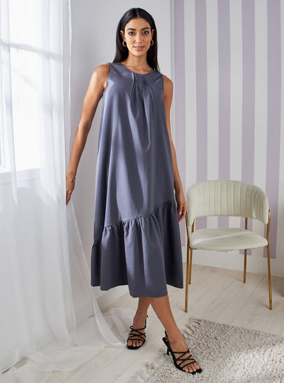 Solid Sleeveless Midi Dress with Pleated Detail and Pocket