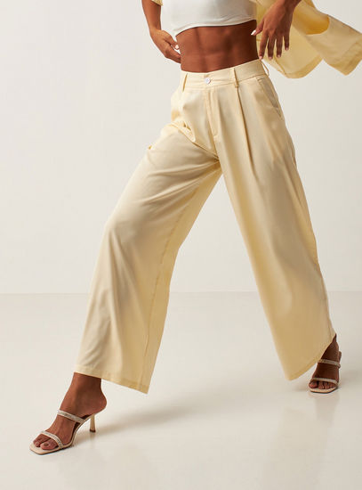 Solid Full Length Trouser with Button Closure and Pockets
