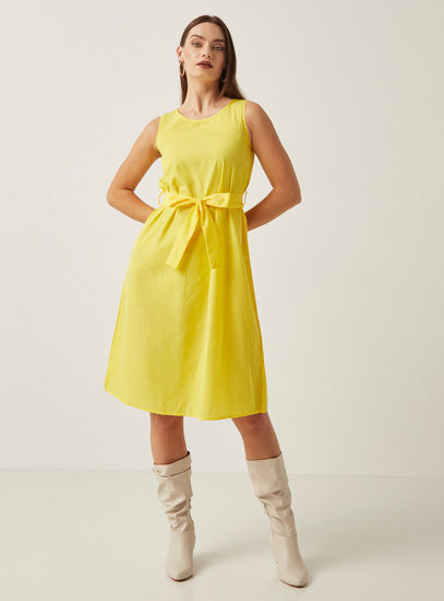 Solid Sleeveless Dress with Tie-Up Belt and Round Neck