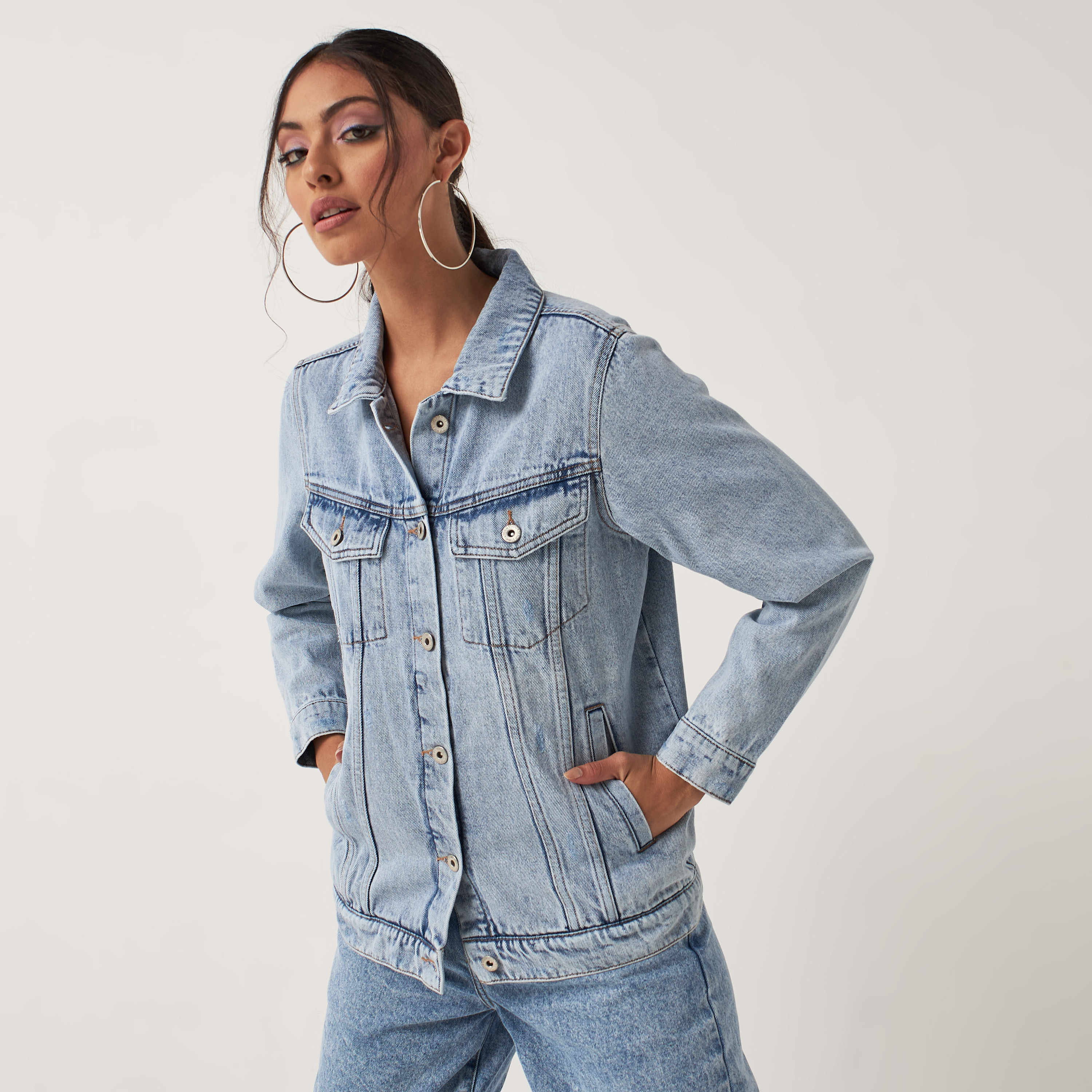 Regular fit hot sale denim jacket