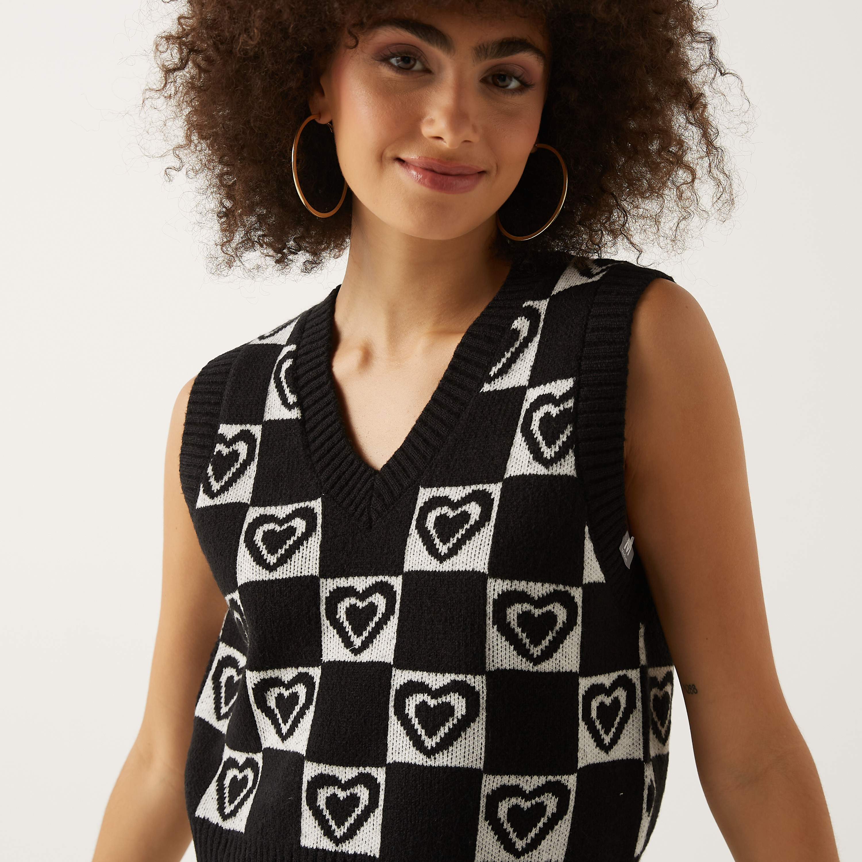 Shop Heart Textured Sleeveless Pullover with V-neck Online | Max