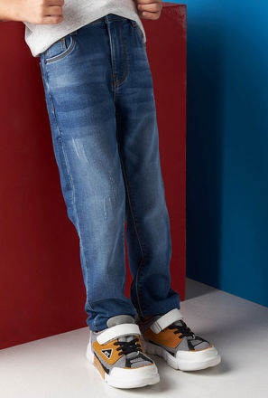 بنطلون جينز بقصّة مريحة-mxkids-boystwotoeightyrs-clothing-bottoms-jeans-1