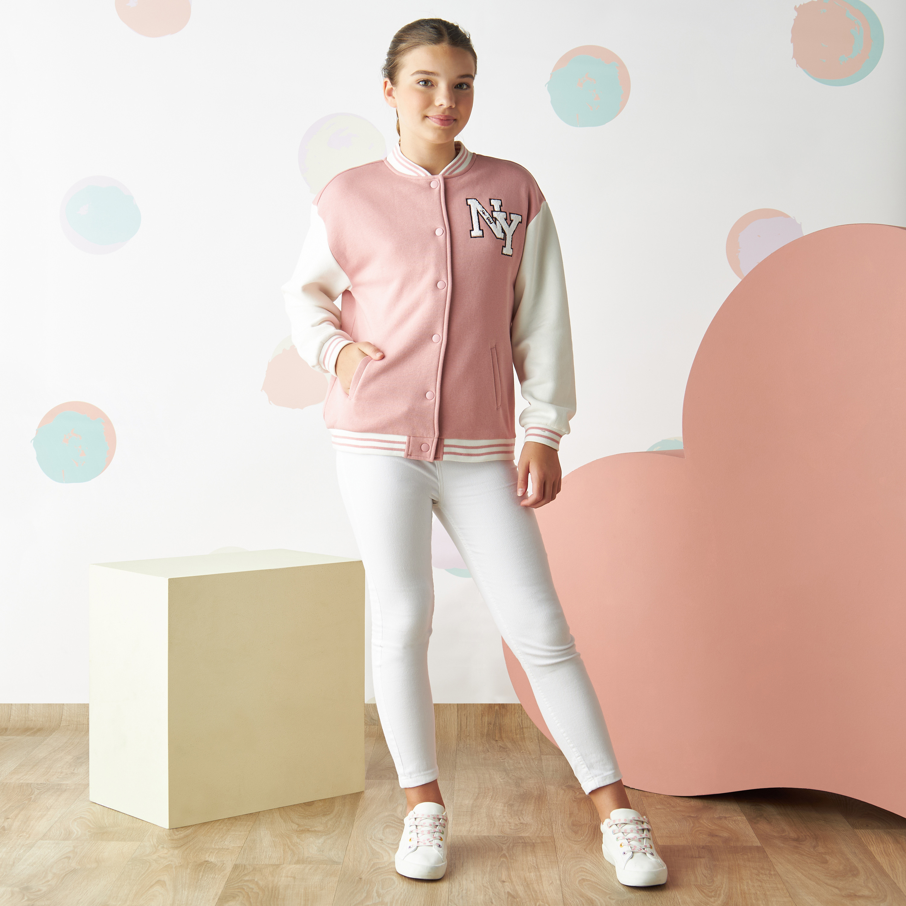 ジャケット KIRSH Doodle Cherry Varsity Jacket Beige KDQWCJW520M MUSINSA | KIRSH Doodle Cherry Varsity Jacket [Beige]