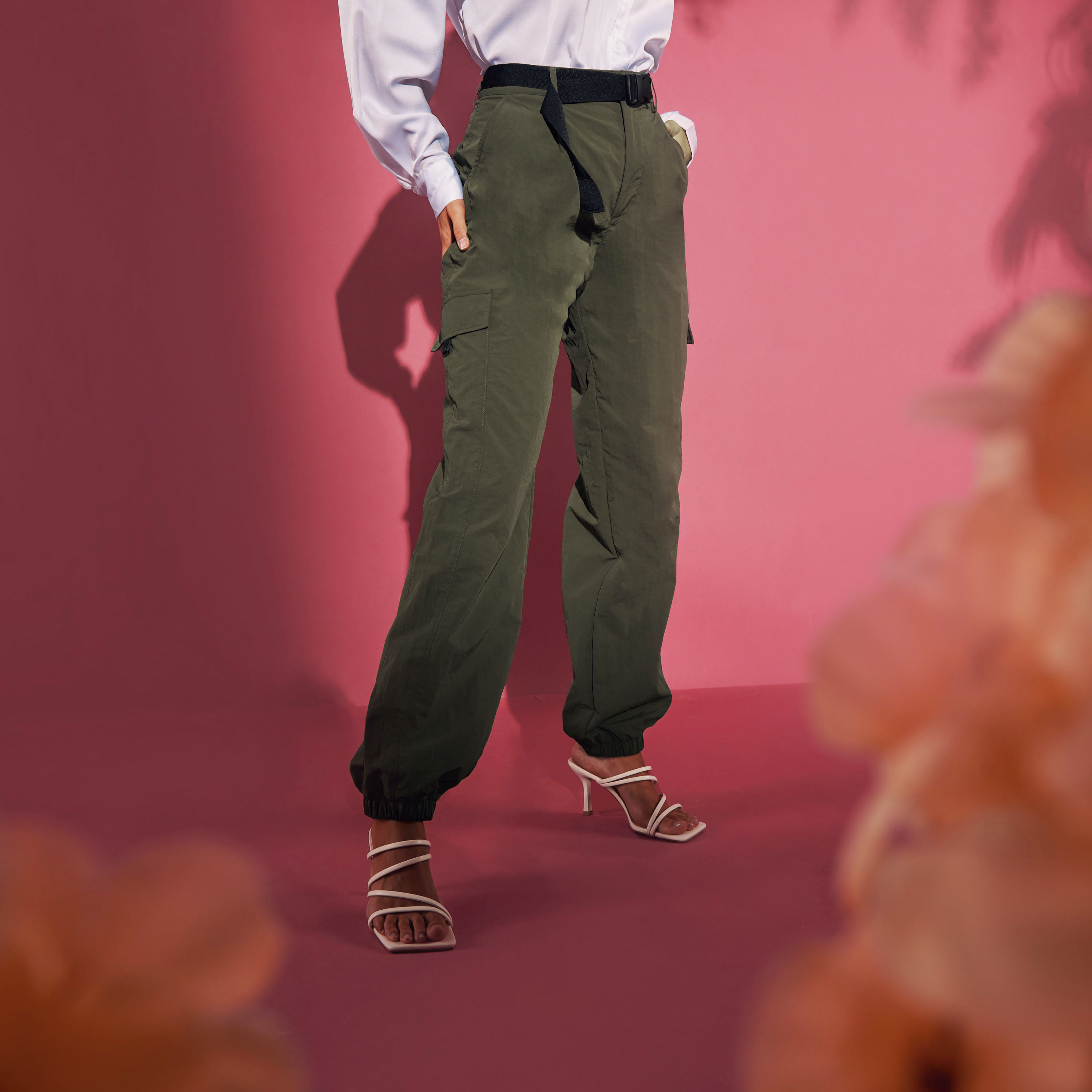 Cargo pants with outlet belt