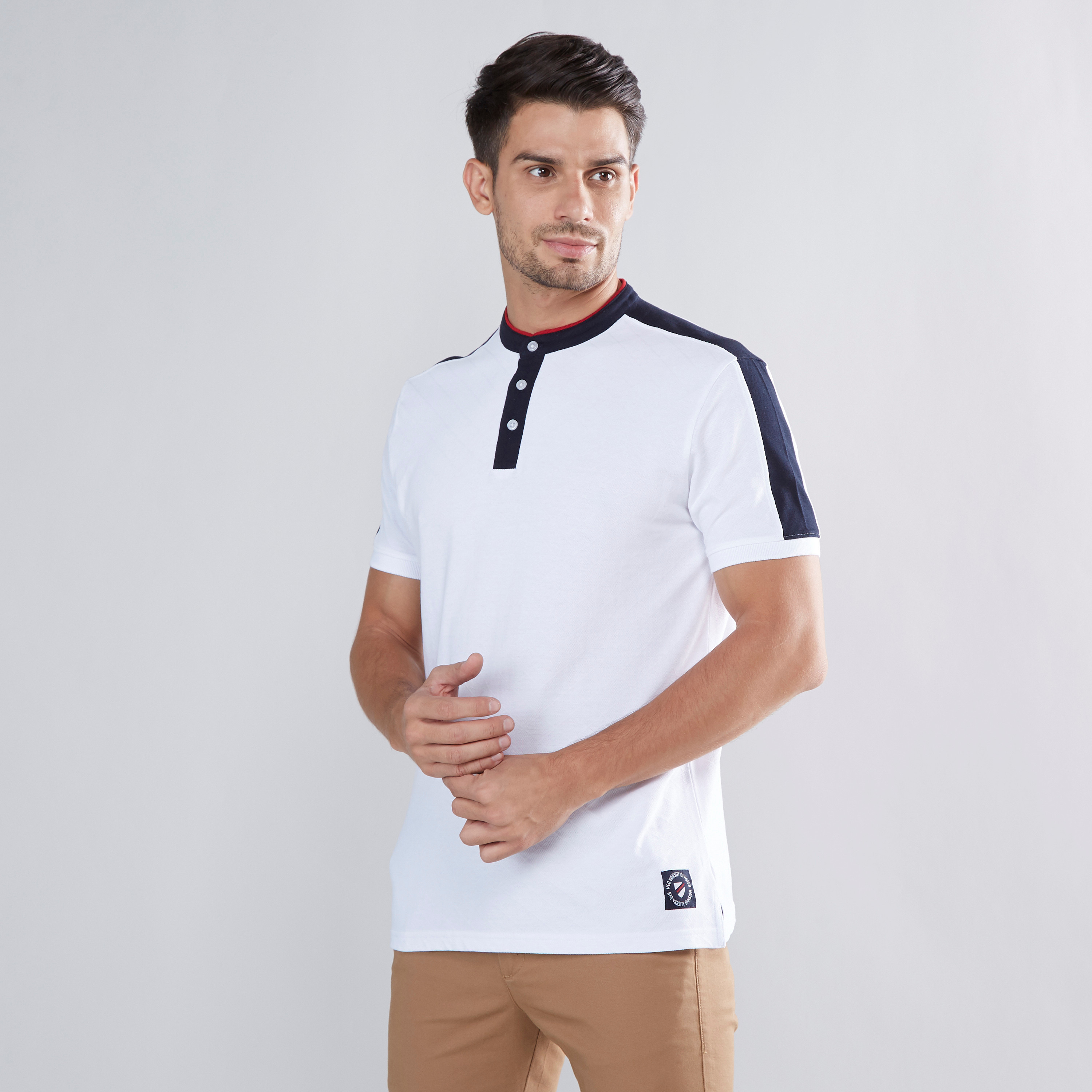 Sew Henley T-shirt with Short Sleeves 