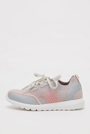Textured Sports Shoes with Lace-Up Detail
