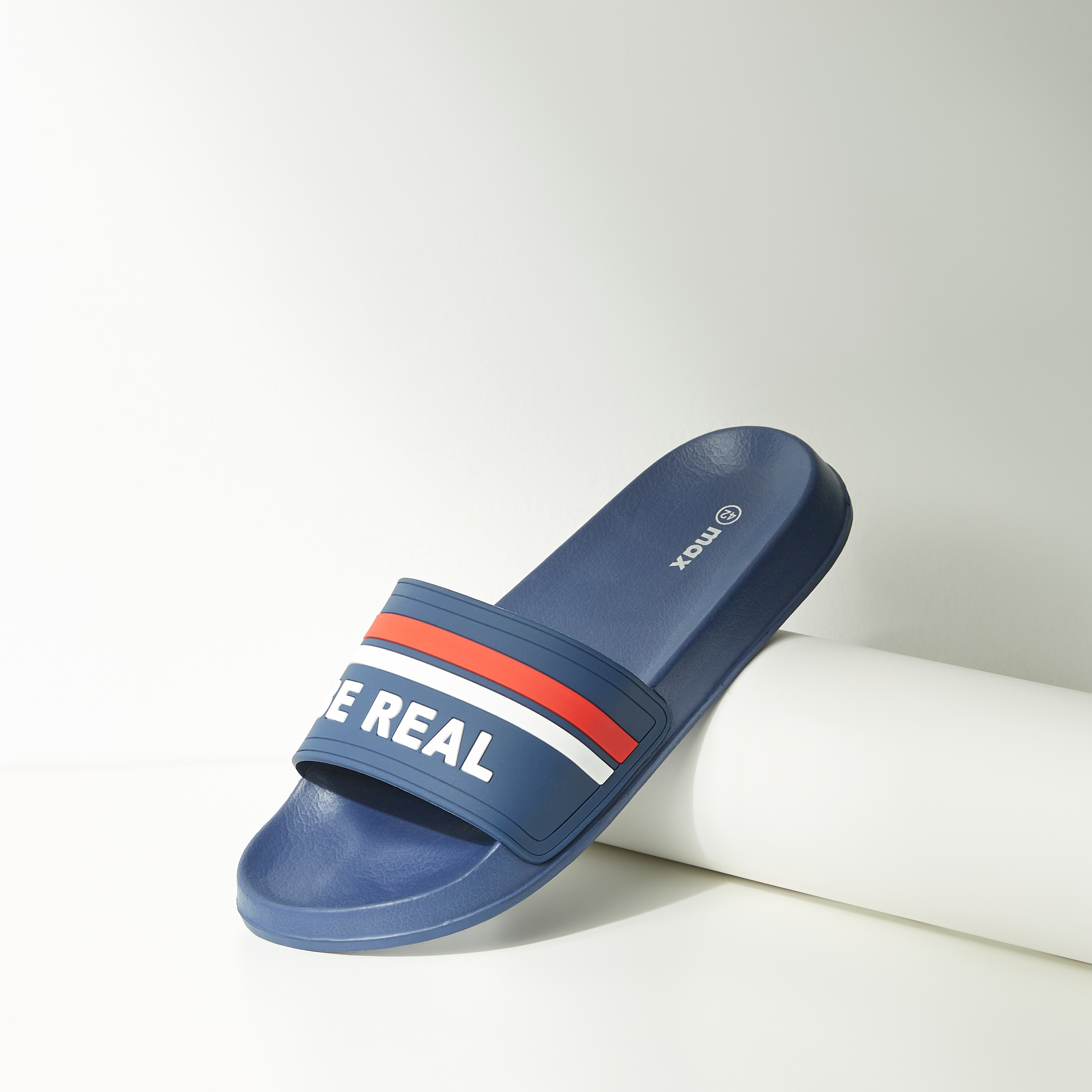 Max deals fashion slippers