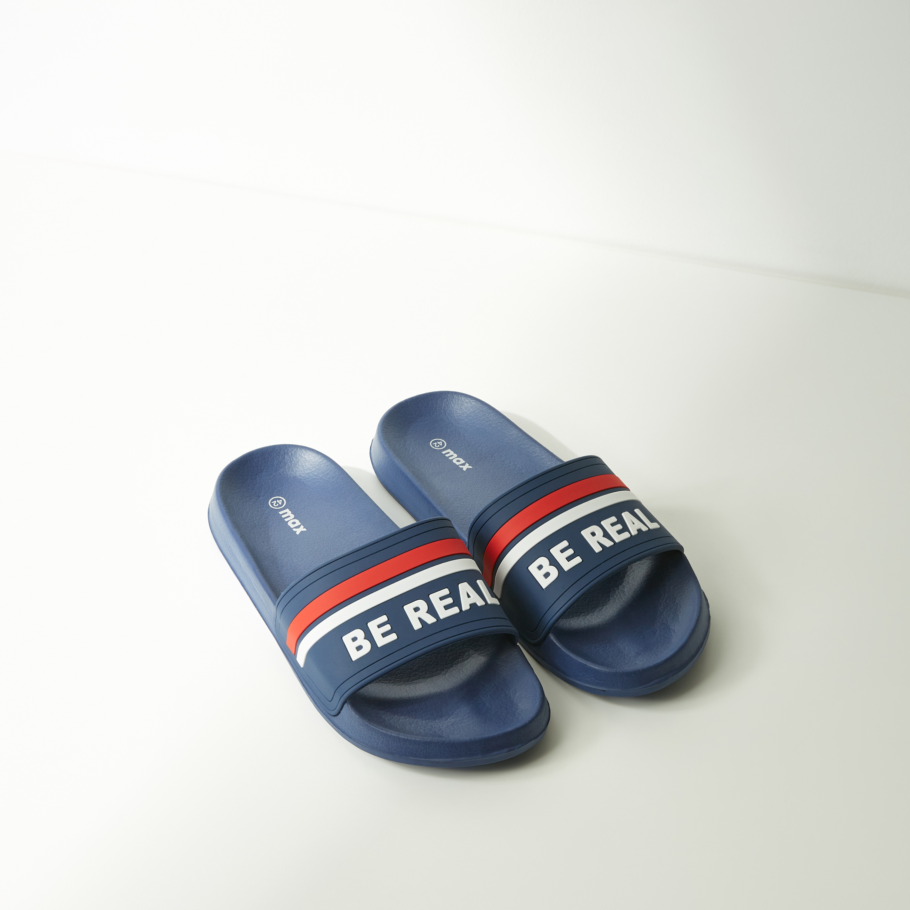 Max best sale fashion slippers