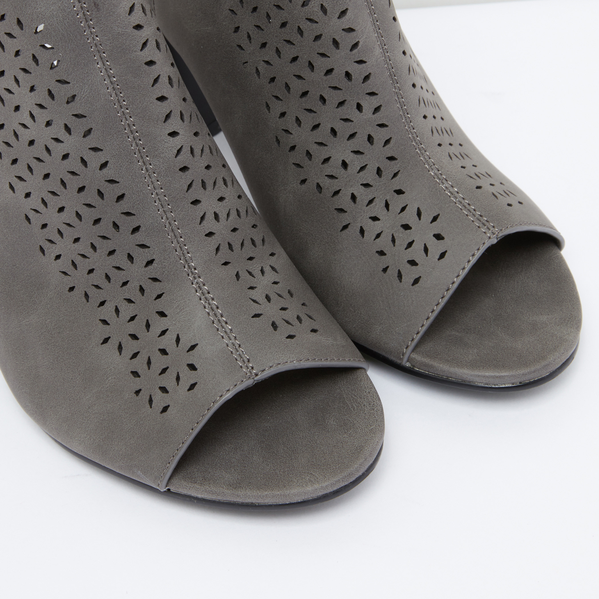mid-heel women's fisherman sandal in dark brown leather - clover | wilder  shoes