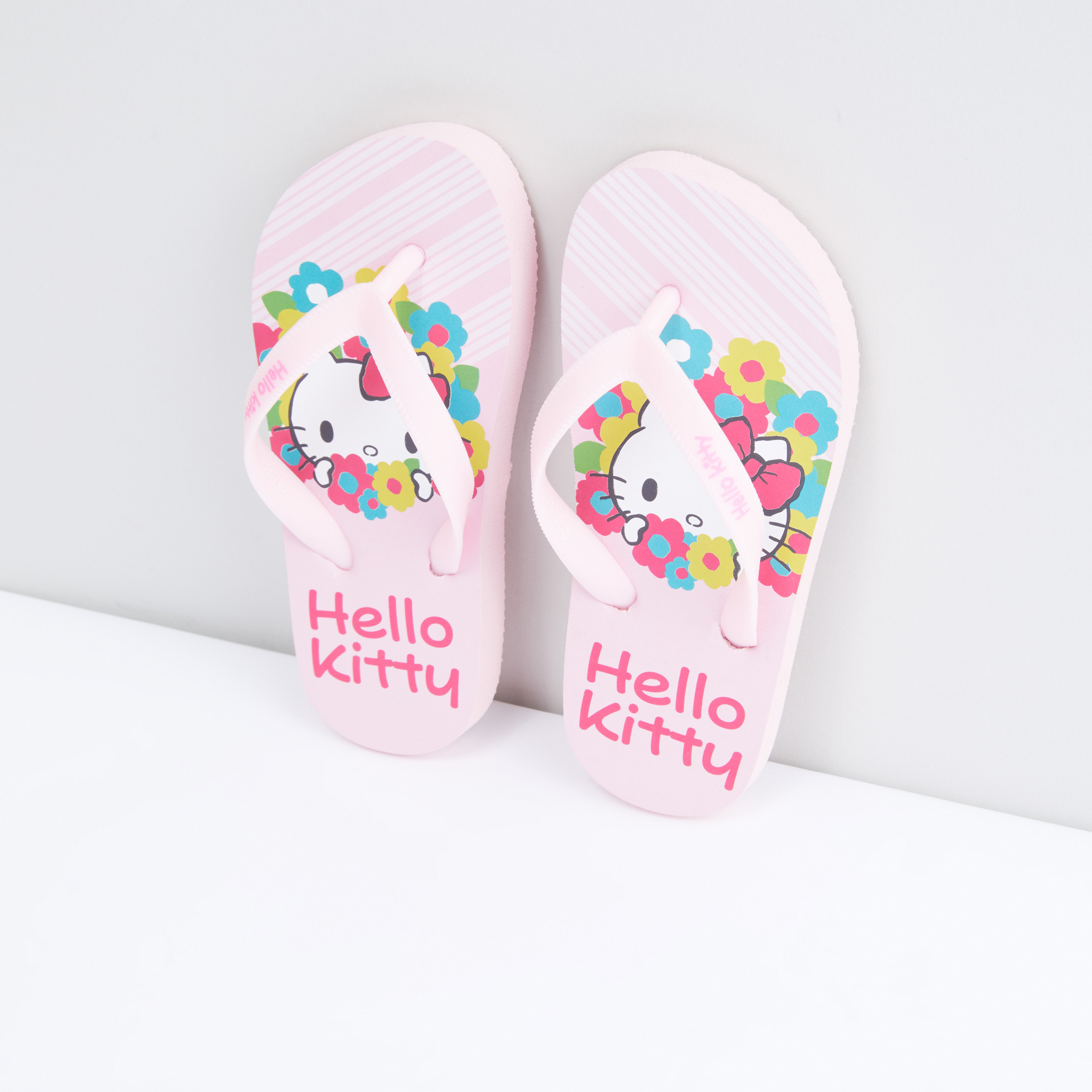 Hello kitty flip store flops