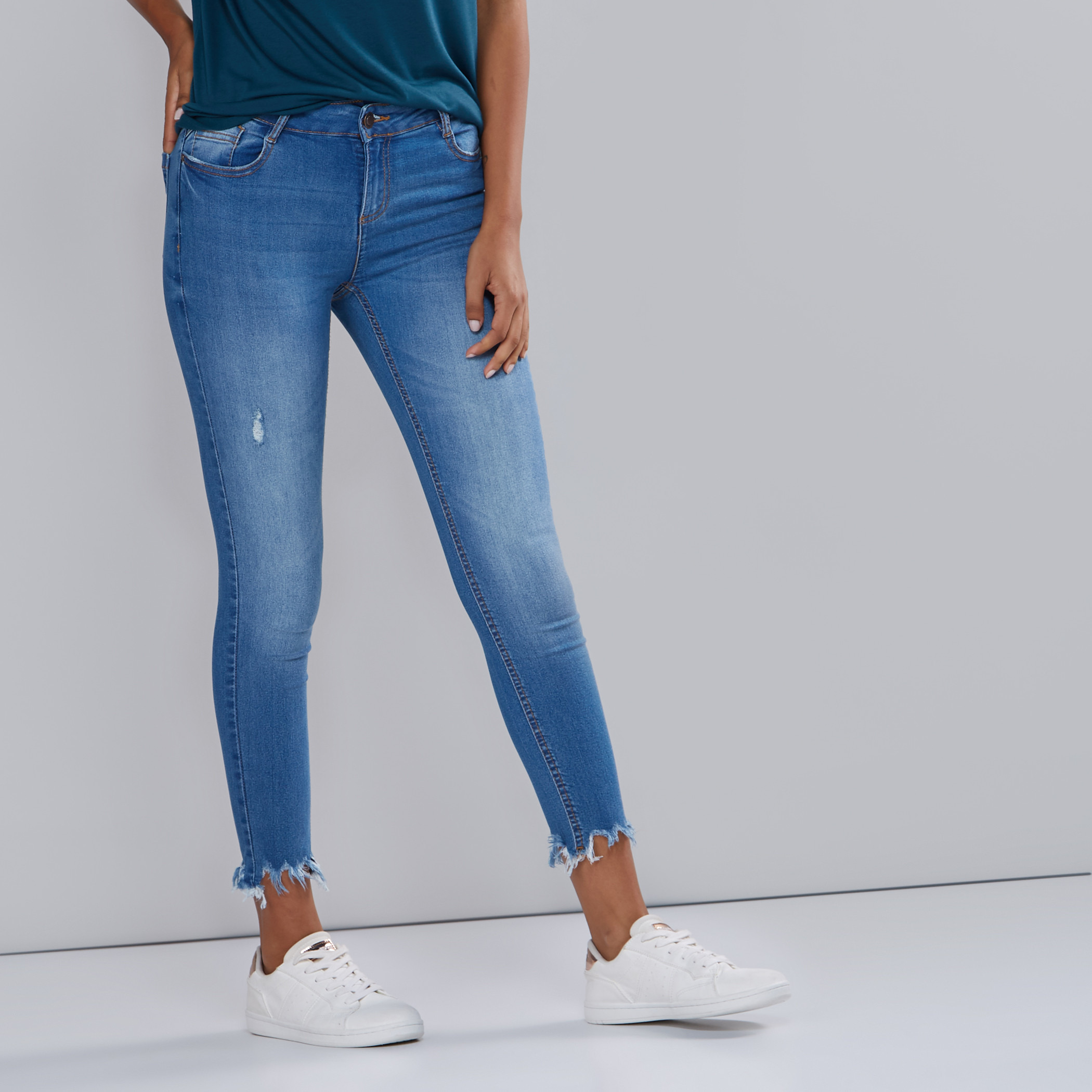 Frayed ankle clearance grazer jeans