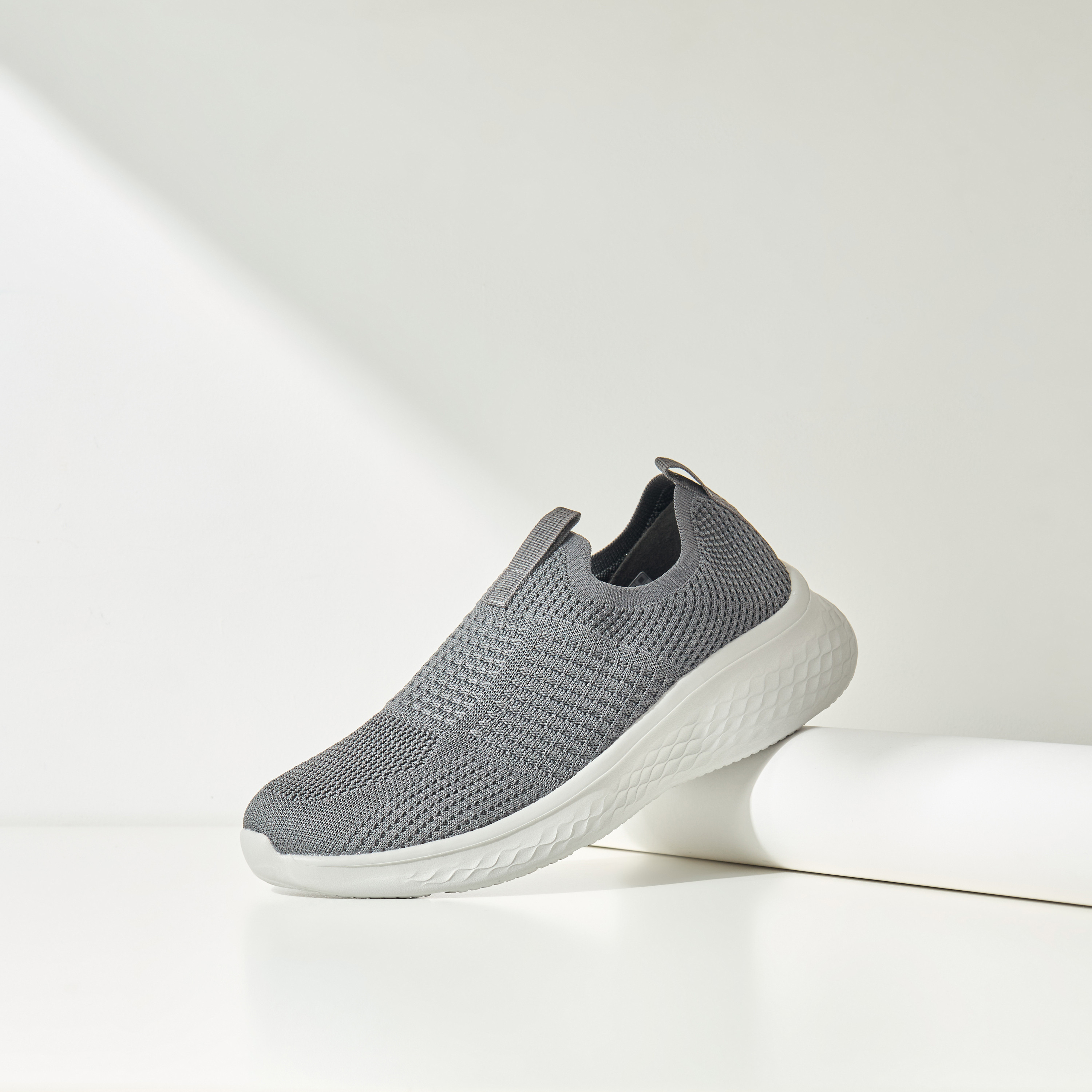 Slip on flyknit deals