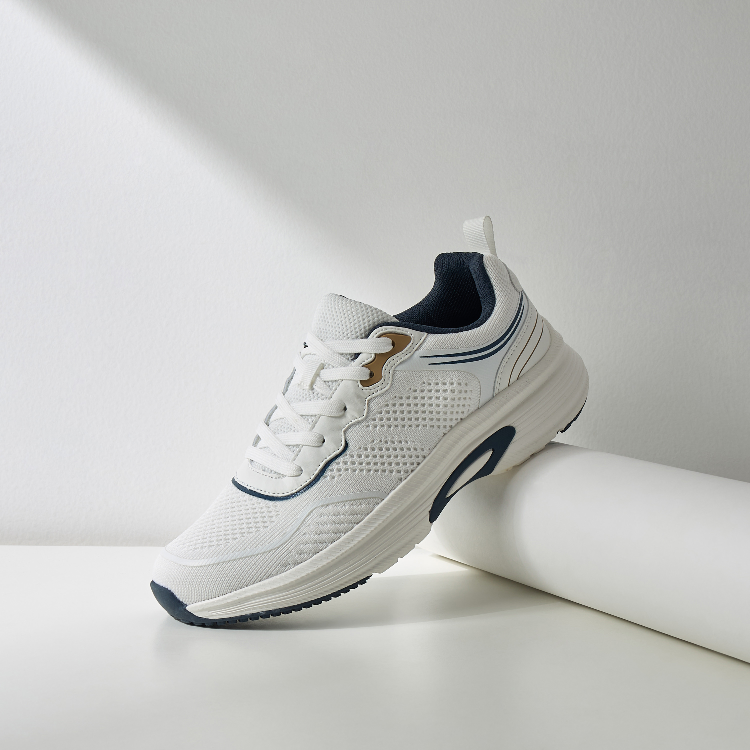 Shop men sport shoes Online Bahrain Max