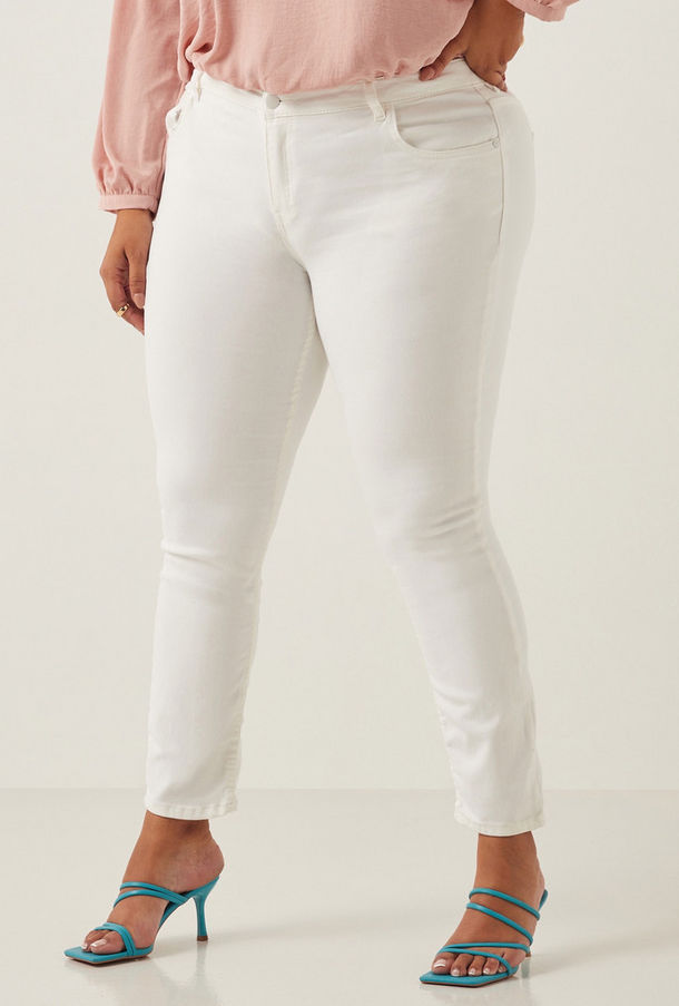 Full Length Skinny Mid-Rise Plain Jeans with Pocket Detail-undefined-3