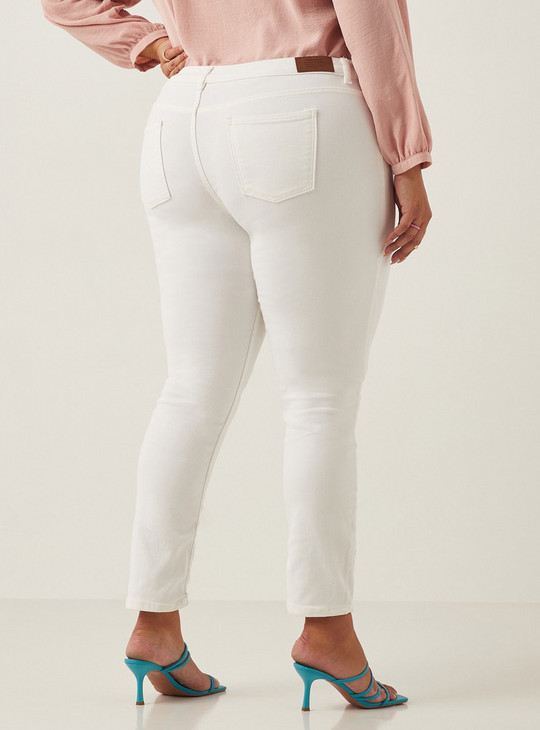 Full Length Skinny Mid-Rise Solid Jeans with Pocket Detail