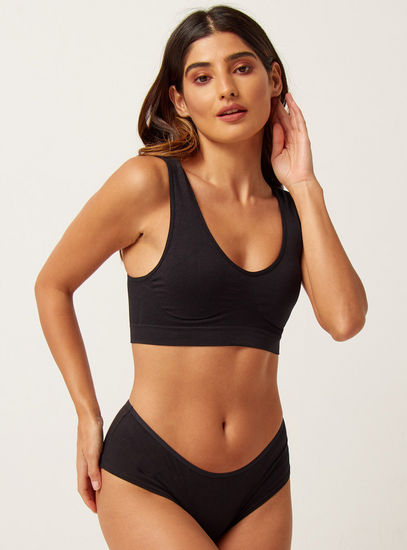 Padded Seamless Support Bra with Scoop Neck