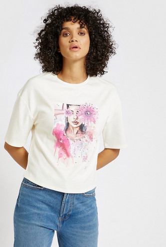 Graphic Print Round Neck Boxy T-shirt with Short Sleeves