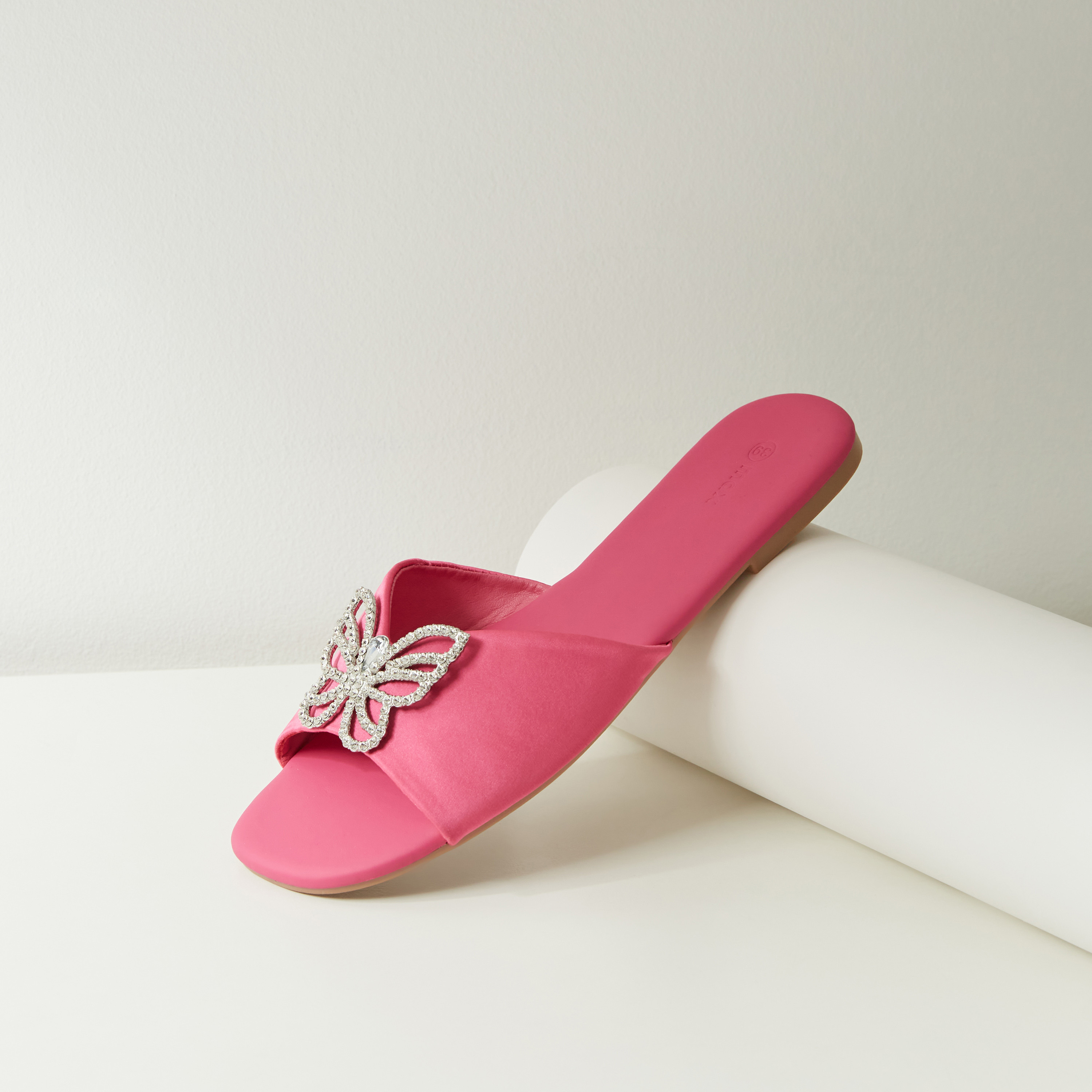 Butterfly hot sale slippers online