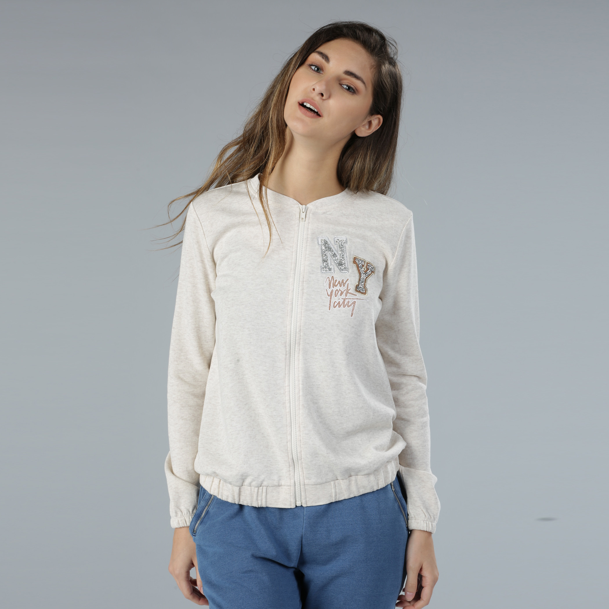 Women's hot sale applique sweatshirts