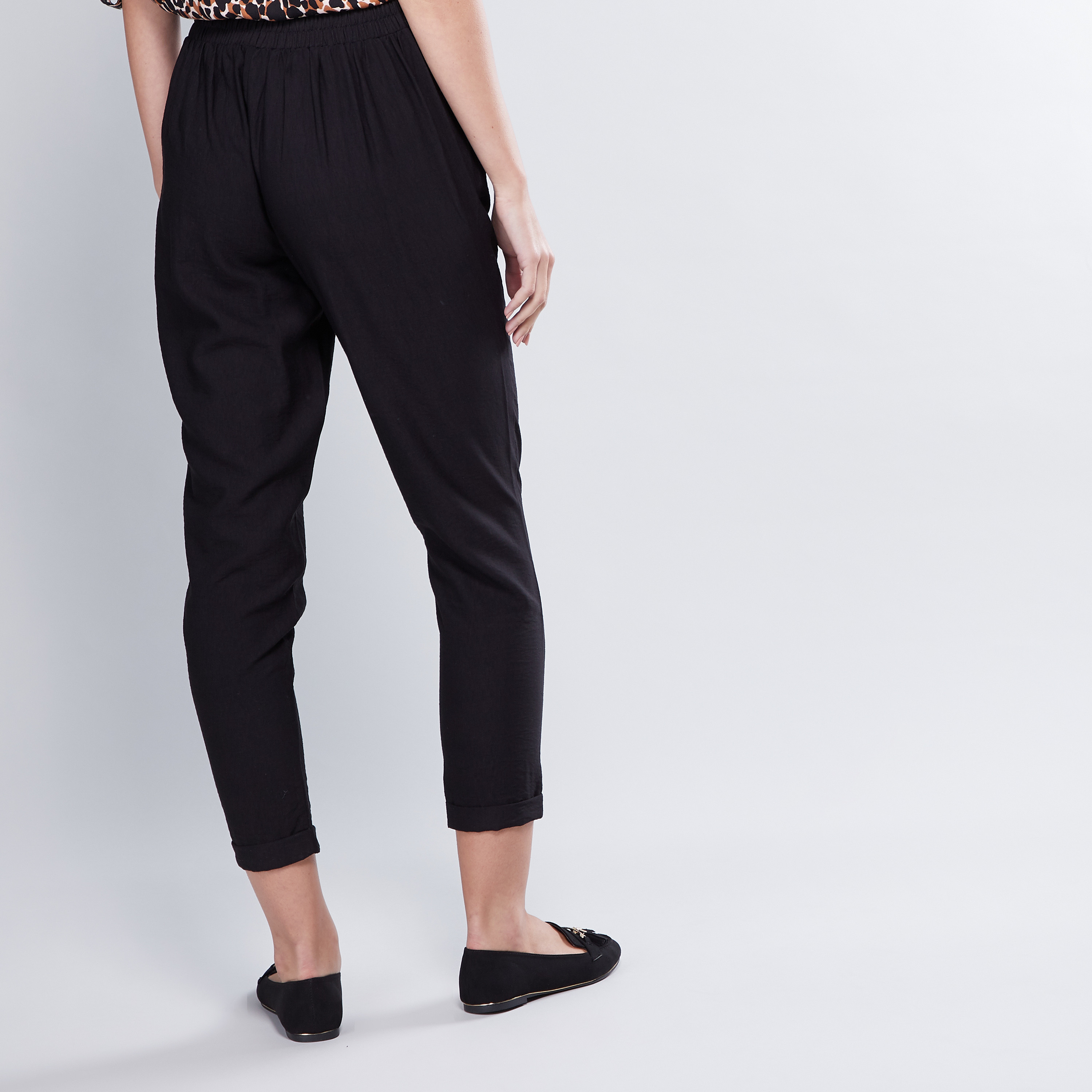 Tapered hot sale capri pants